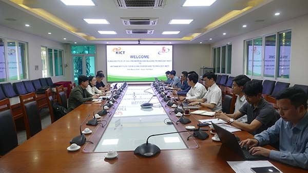 Viện trưởng Nguyễn Hồng Hải tiếp và làm việc với đoàn công tác Viện Khoa học công nghệ Hàn Quốc 