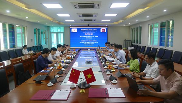 Viện trưởng Nguyễn Hồng Hải tiếp và làm việc với Công ty TNHH Viện thiết kế & nghiên cứu kiến trúc Đại học Triết Giang (UAD), Trung Quốc